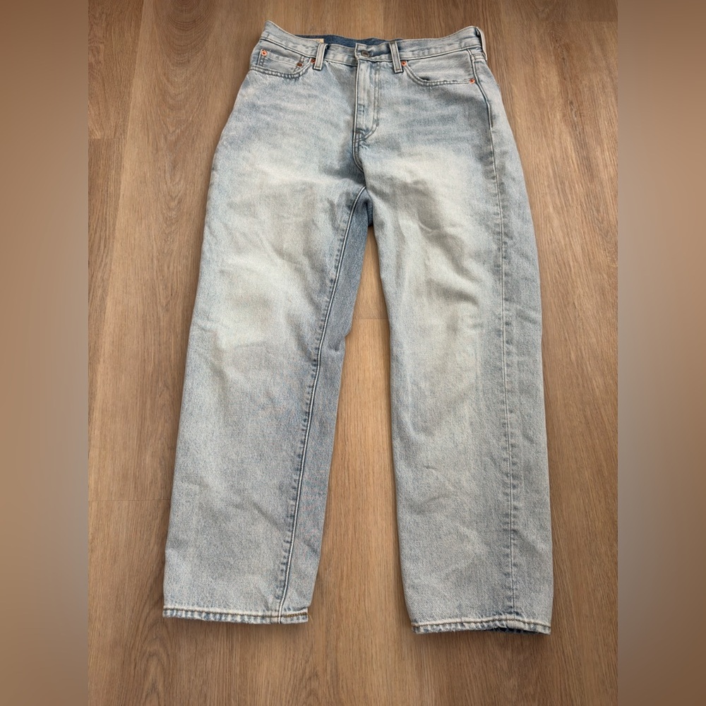 Levi Premium 568 Loose Straight Jeans